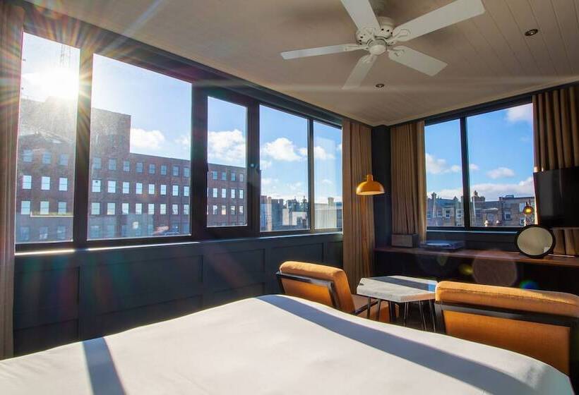 בית מלון כפרי The Dean Dublin