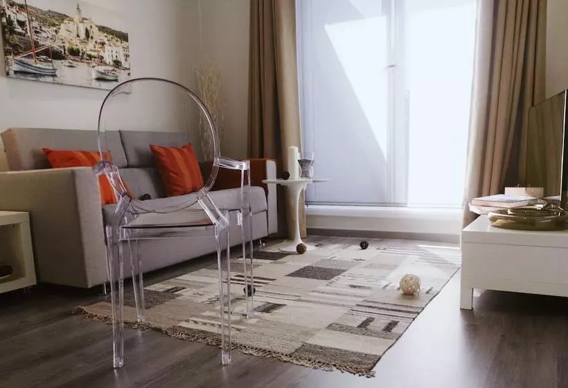 Mercedes Heritage Apartments