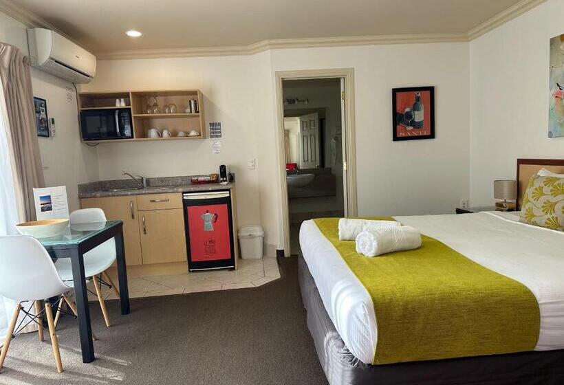 Tuscany Villas Whakatane