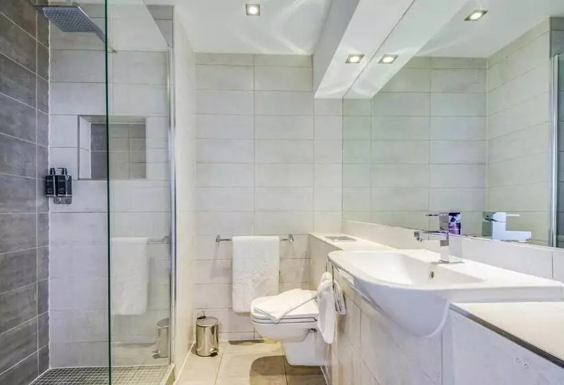 Roomzzz Chester City