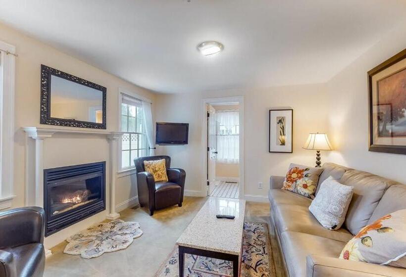 ベッドアンドブレックファースト Brewster By The Sea Inn