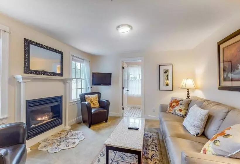 Bed and Breakfast Brewster By The Sea Inn