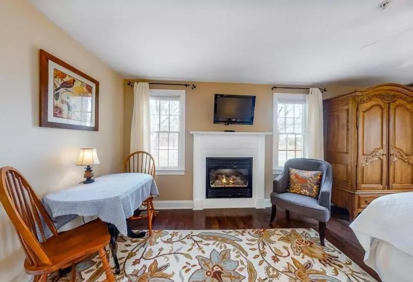 Bed and Breakfast Brewster By The Sea Inn