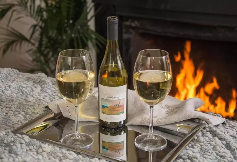 Bed and Breakfast Brewster By The Sea Inn