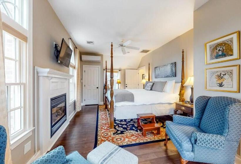 ベッドアンドブレックファースト Brewster By The Sea Inn