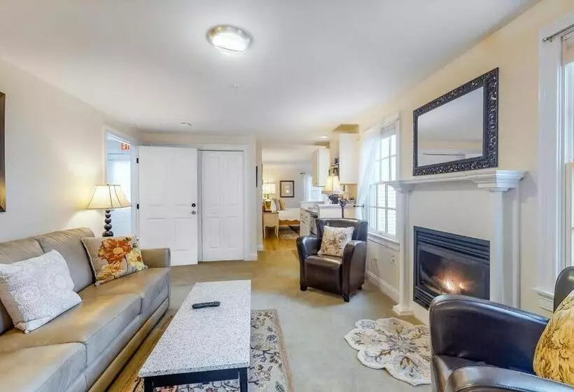 Bed and Breakfast Brewster By The Sea Inn