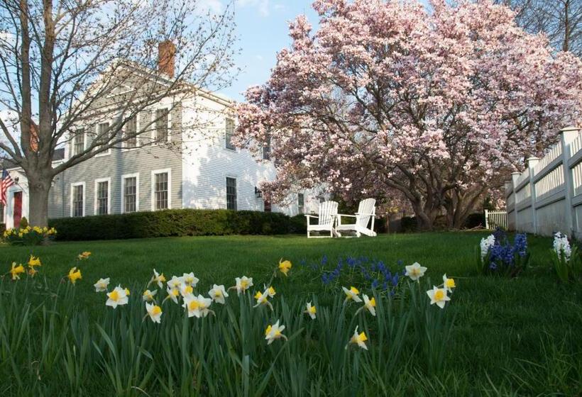 ベッドアンドブレックファースト Brewster By The Sea Inn