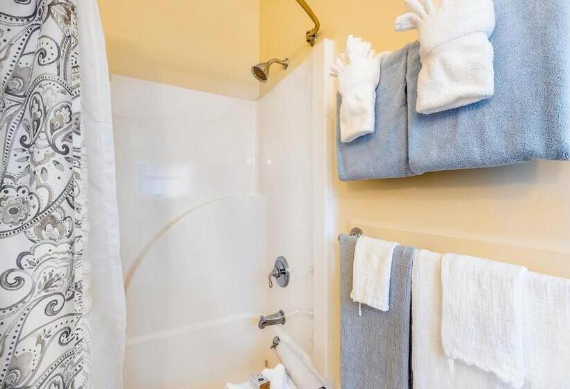 ベッドアンドブレックファースト Brewster By The Sea Inn