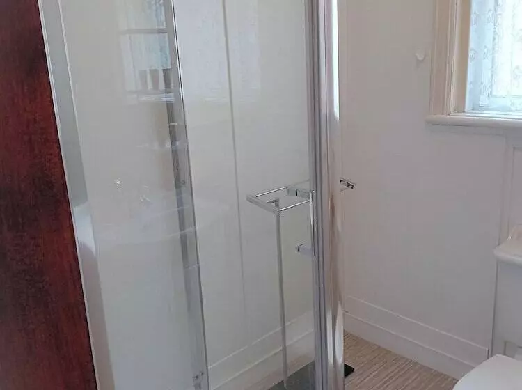 צימר Home And Away Guesthouse