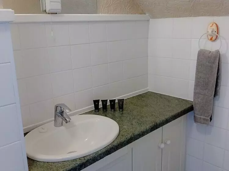 צימר Home And Away Guesthouse