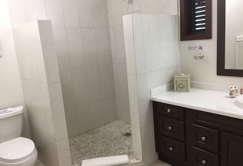 Buccaneer Beach Club