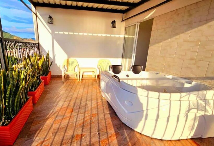 هتل Carolina Del Mar