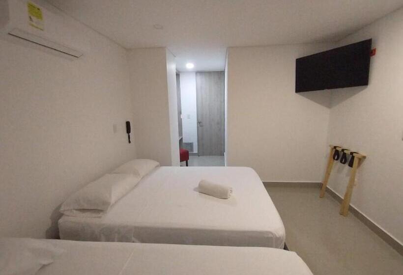 هتل Carolina Del Mar