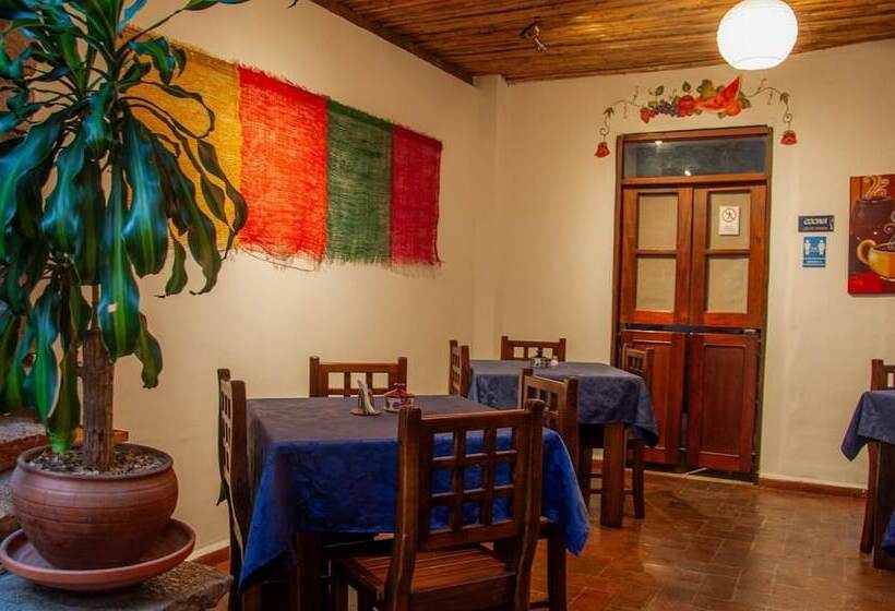 Hotel Casa De Las Rosas