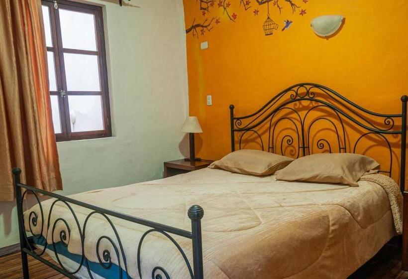 Hotel Casa De Las Rosas