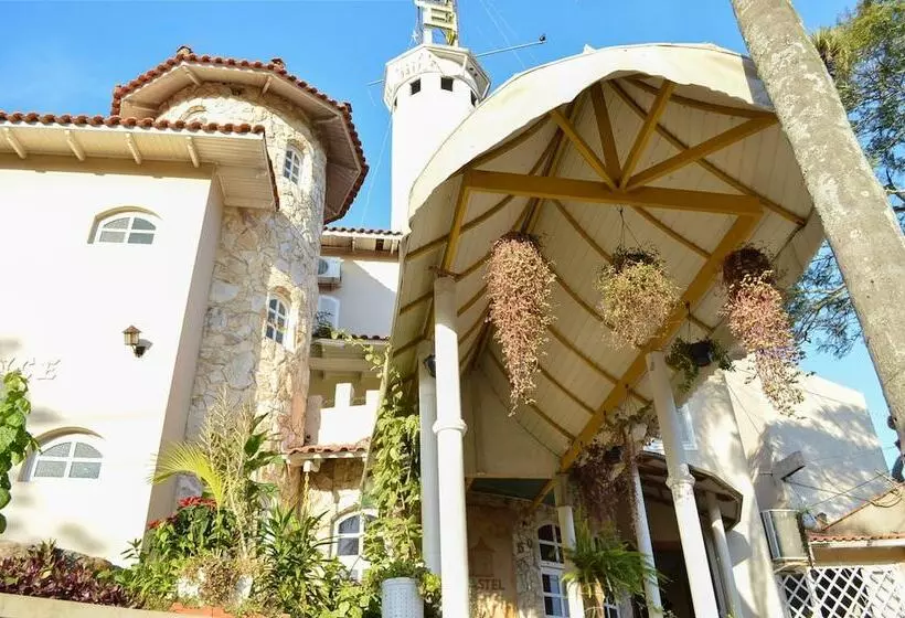 בית מלון כפרי Castel