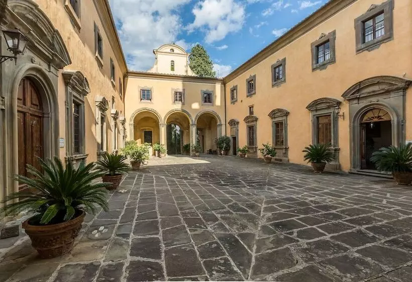 Otel Castello Di Montegufoni By Posarellivillas
