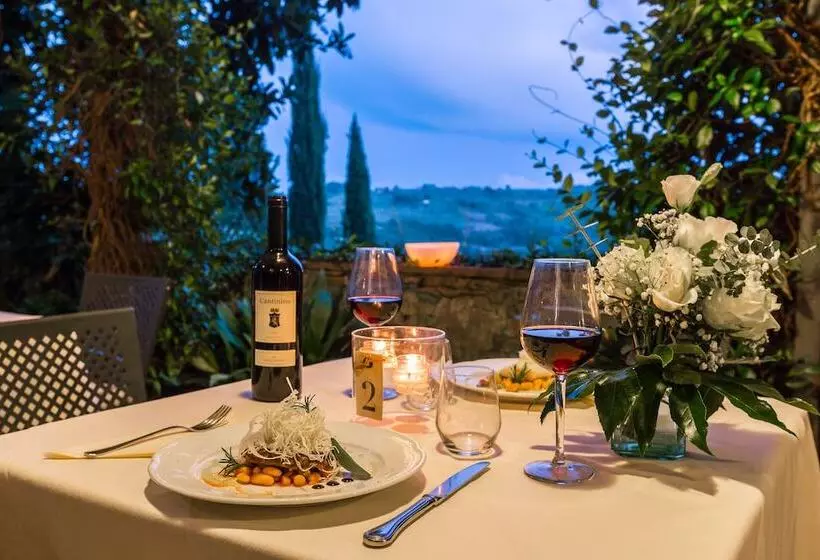 Otel Castello Di Montegufoni By Posarellivillas