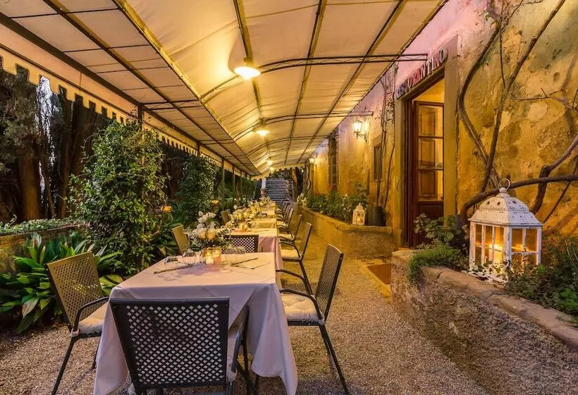 Otel Castello Di Montegufoni By Posarellivillas