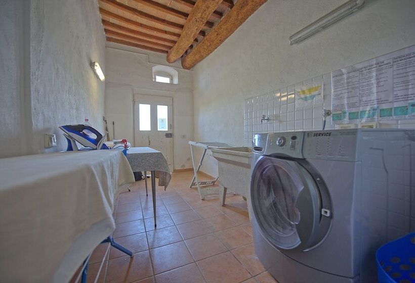 호텔 Castello Di Montegufoni By Posarellivillas