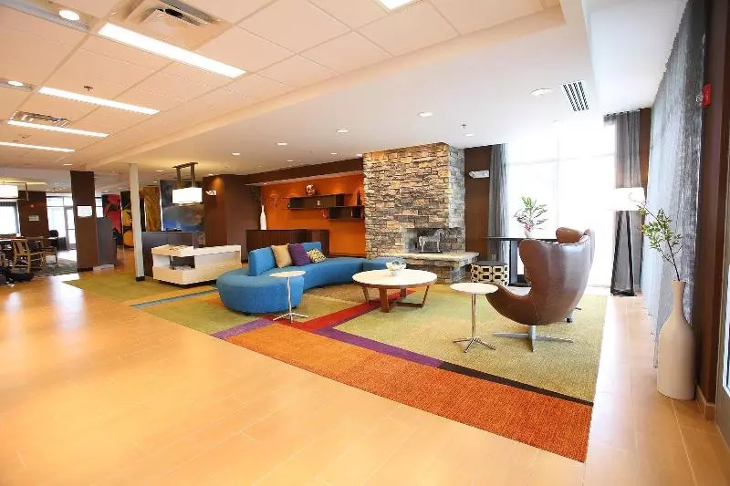 هتل Fairfield Inn & Suites By Marriott East Grand Forks