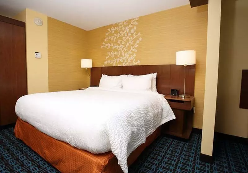 هتل Fairfield Inn & Suites By Marriott East Grand Forks