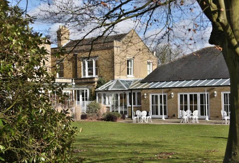 فندق Hadlow Manor