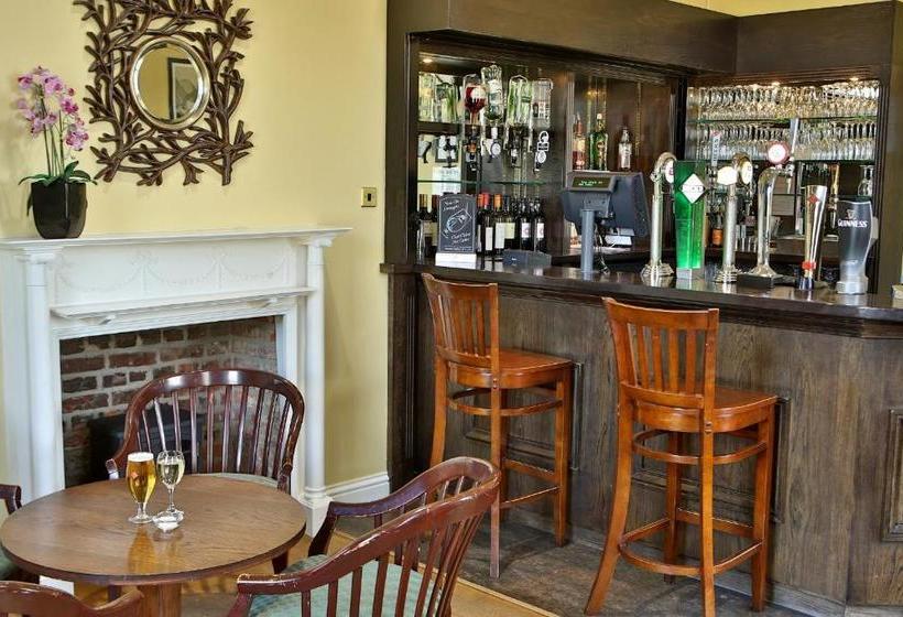 فندق Hadlow Manor