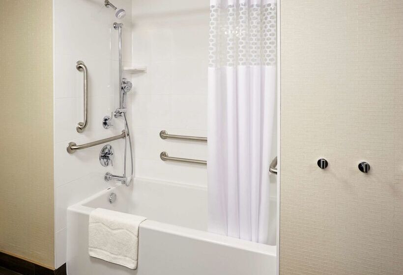 호텔 Hampton Inn By Hilton Timmins