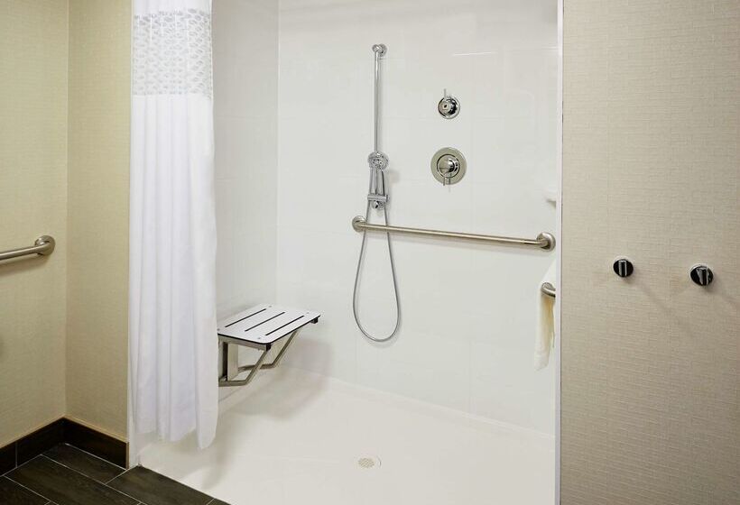 호텔 Hampton Inn By Hilton Timmins