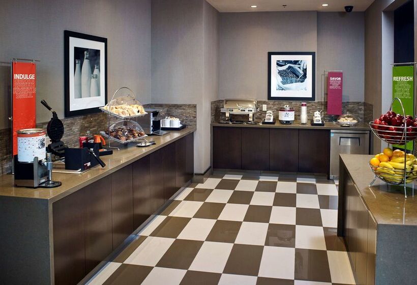 호텔 Hampton Inn By Hilton Timmins