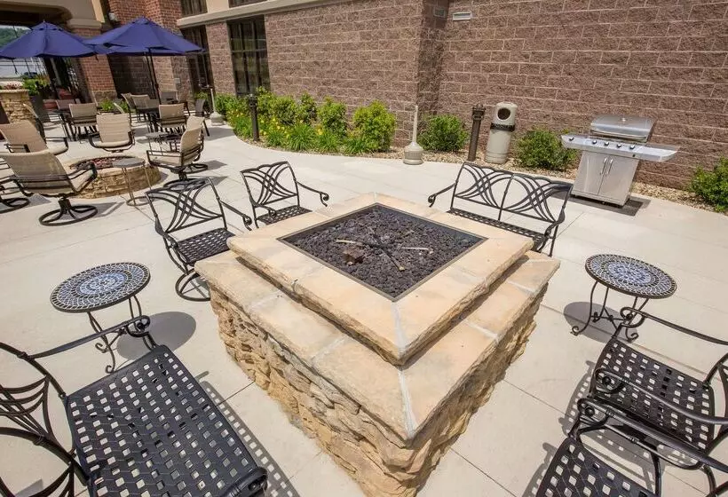 ホテル Hampton Inn & Suites Pittsburgh/harmarville