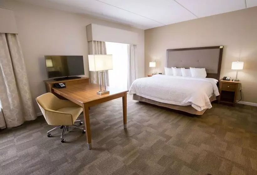 ホテル Hampton Inn & Suites Pittsburgh/harmarville
