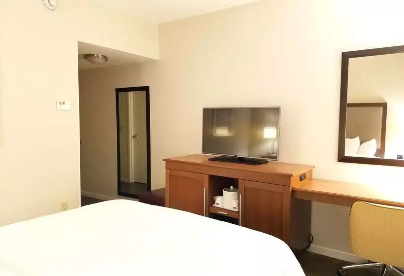 ホテル Hampton Inn & Suites Pittsburgh/harmarville