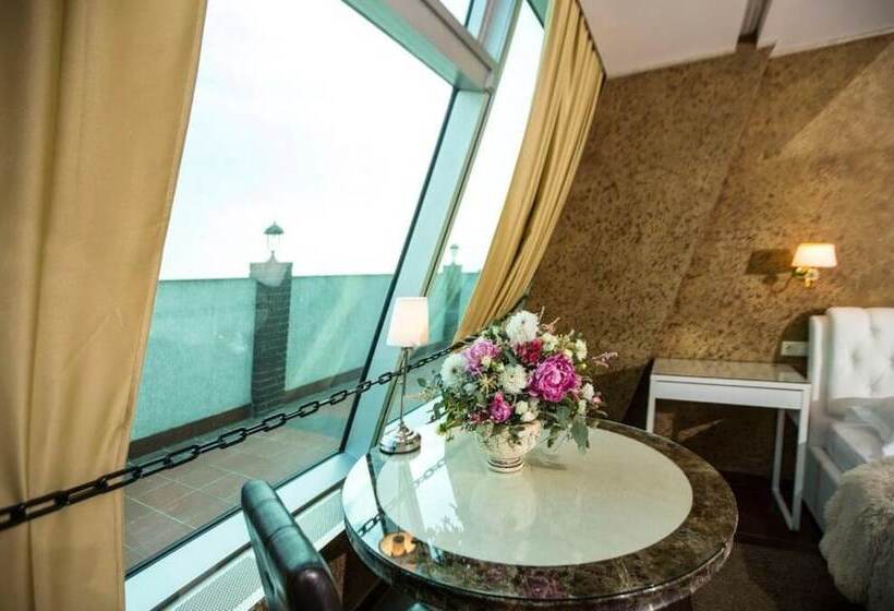 בית מלון כפרי Imperia City