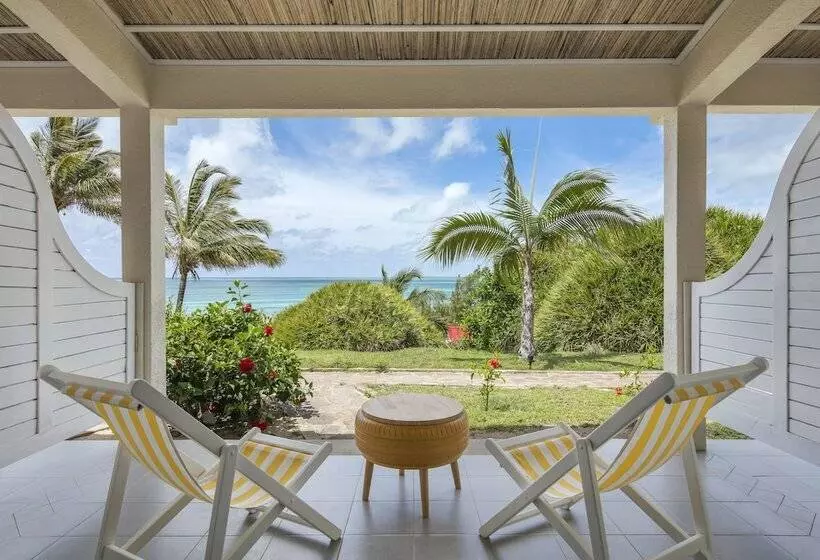 هتل C Rodrigues Mourouk