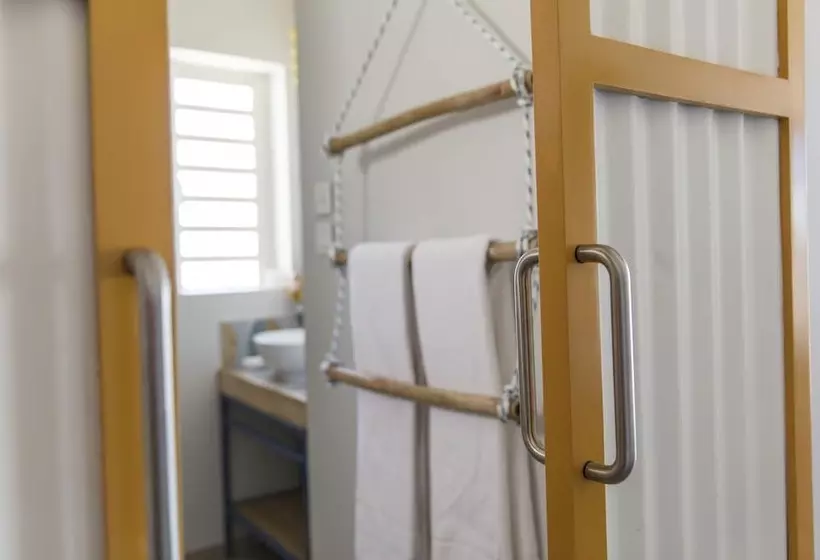 هتل C Rodrigues Mourouk