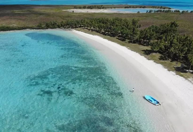 هتل C Rodrigues Mourouk