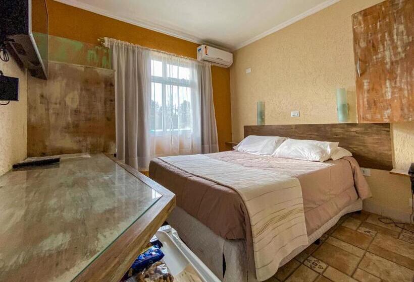 Otel Pousada Do Anhangava