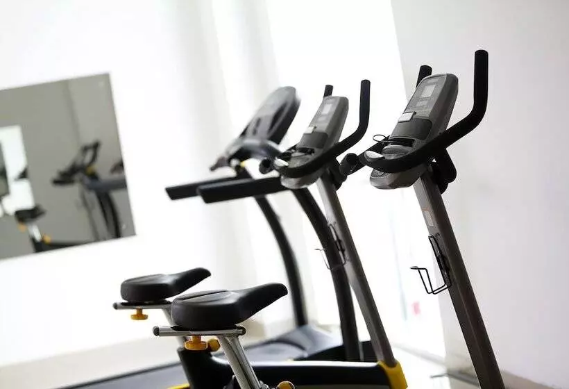 酒店 Santika Cikarang