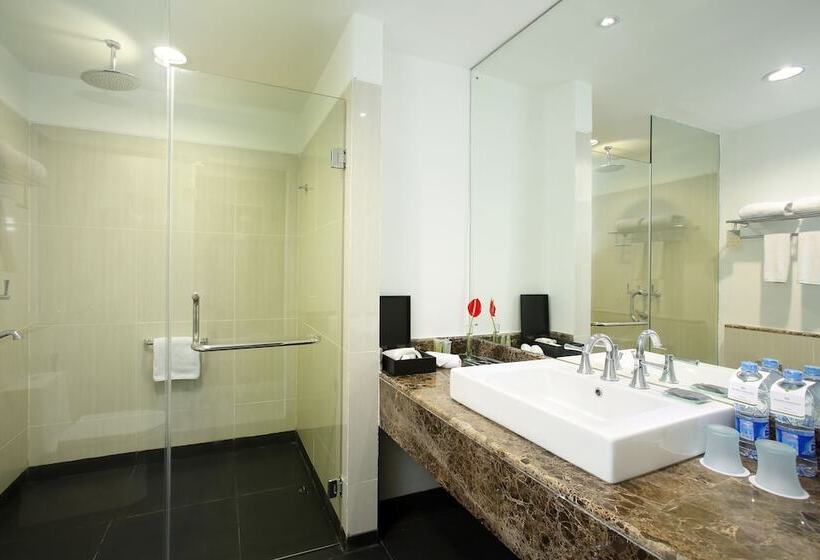 فندق Santika Cikarang