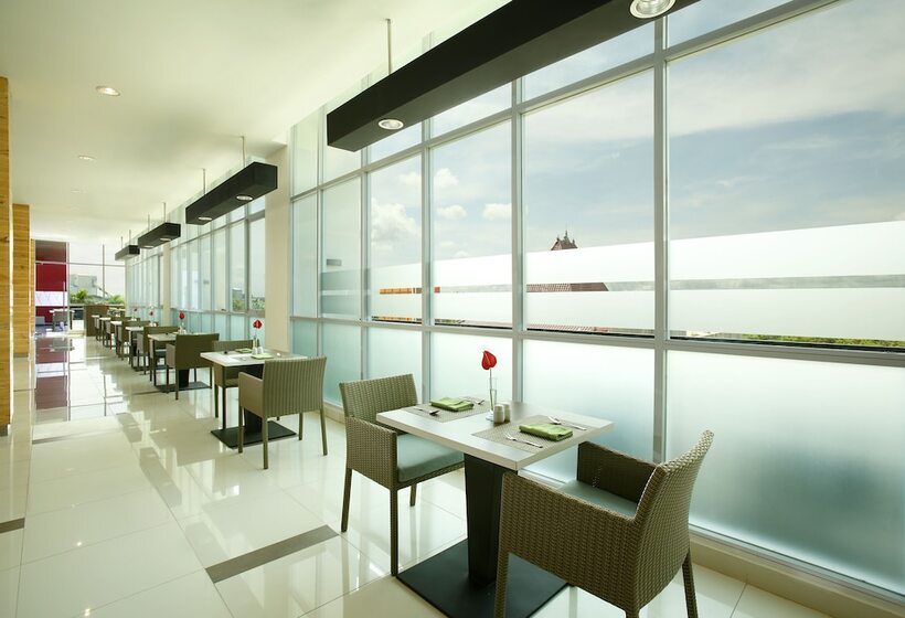 فندق Santika Cikarang