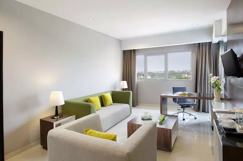 酒店 Santika Cikarang