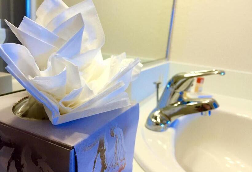 בית מלון כפרי Seasons Florida Resort