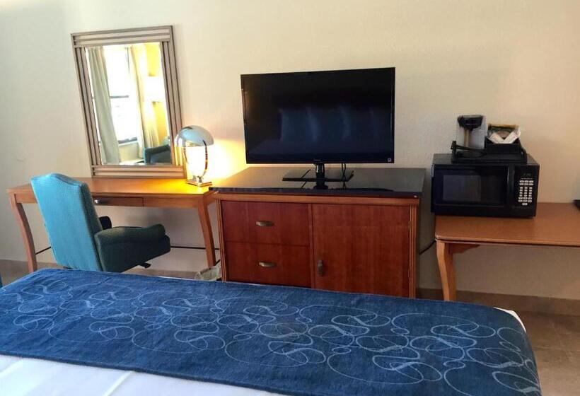 בית מלון כפרי Seasons Florida Resort