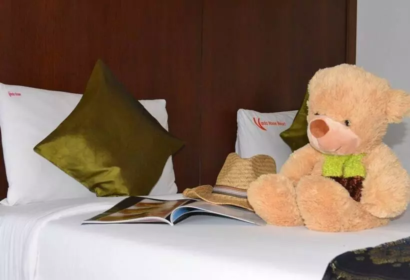 Отель Vanda House Resort