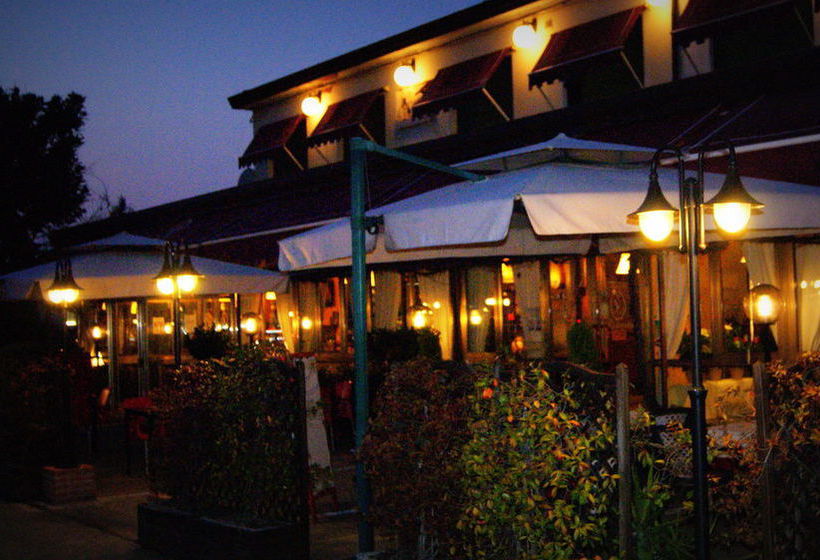 Отель Vettore Dal 1947