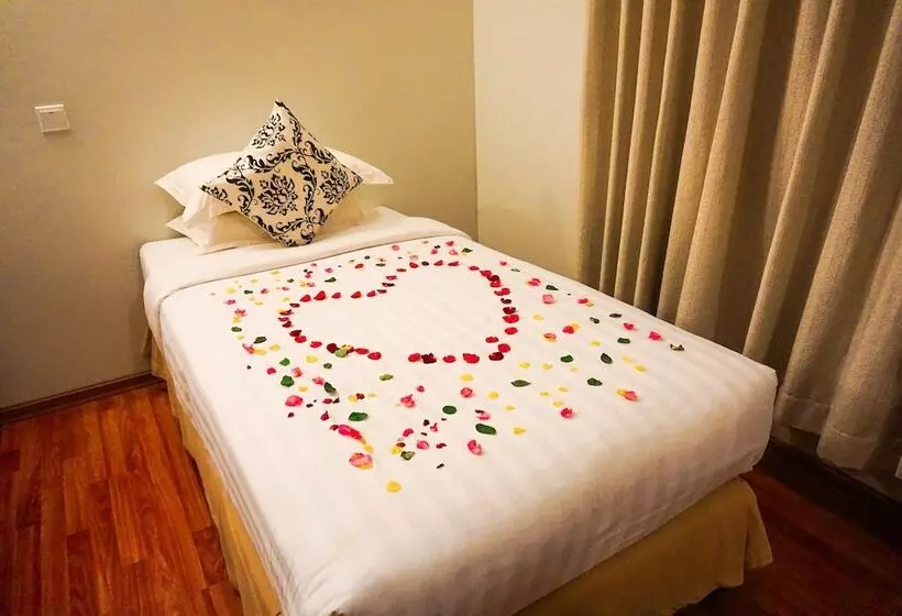 هتل Westay @ The Grand Nyaung Shwe, Inle Lake