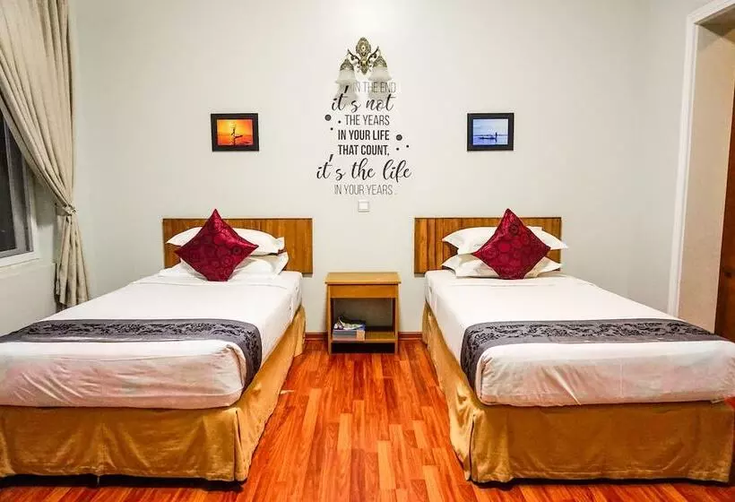 هتل Westay @ The Grand Nyaung Shwe, Inle Lake