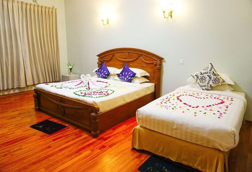 هتل Westay @ The Grand Nyaung Shwe, Inle Lake